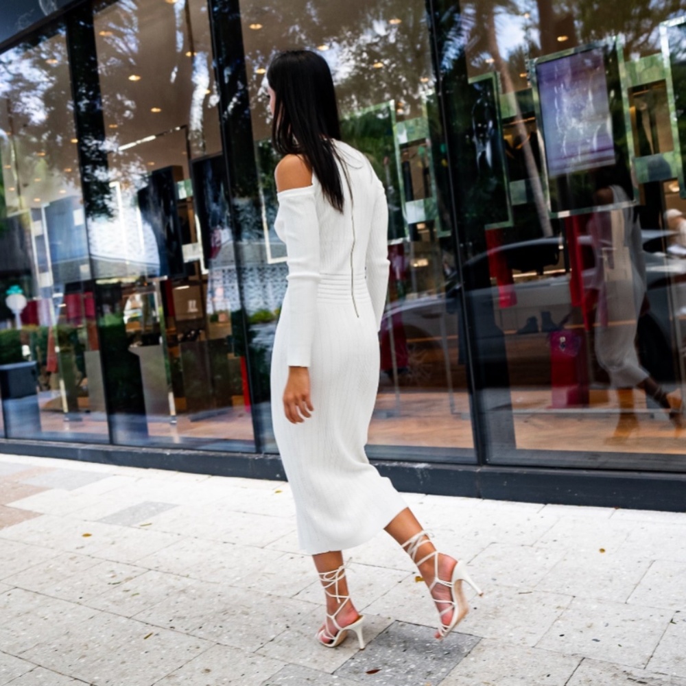 NEW!!! White Midi Dress With Cut Out Shoulder Details - Picture 3 of 9